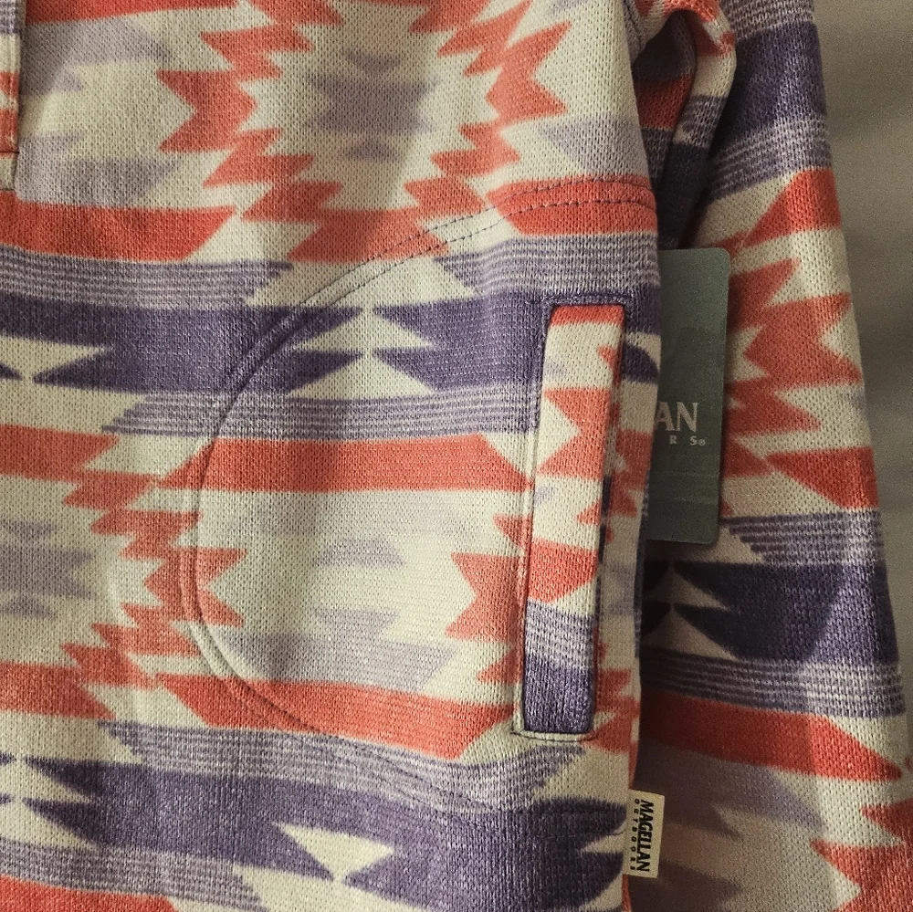 Coral & Lavender Southwestern‎ PulloverMagellan Outdoors Junior Lg 12-14